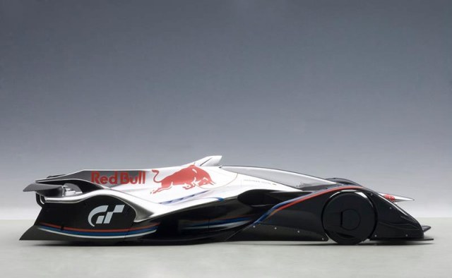 AUTOart 1:18 Gran Turismo Red Bull X2014 Fan Car Hyper Silver