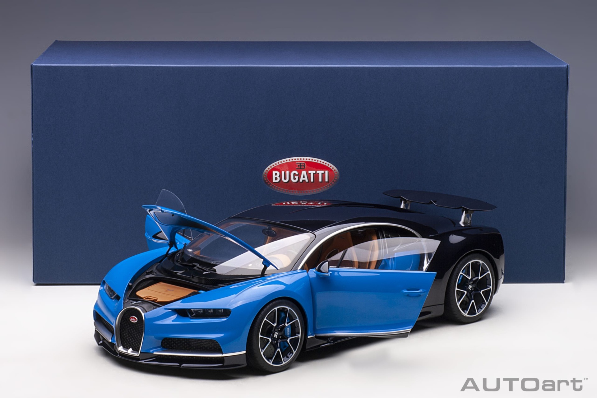 VOITURE 1/32 BUGATTI EB 18.3 CHIRON SLOT CAR - AUTOART MODELS